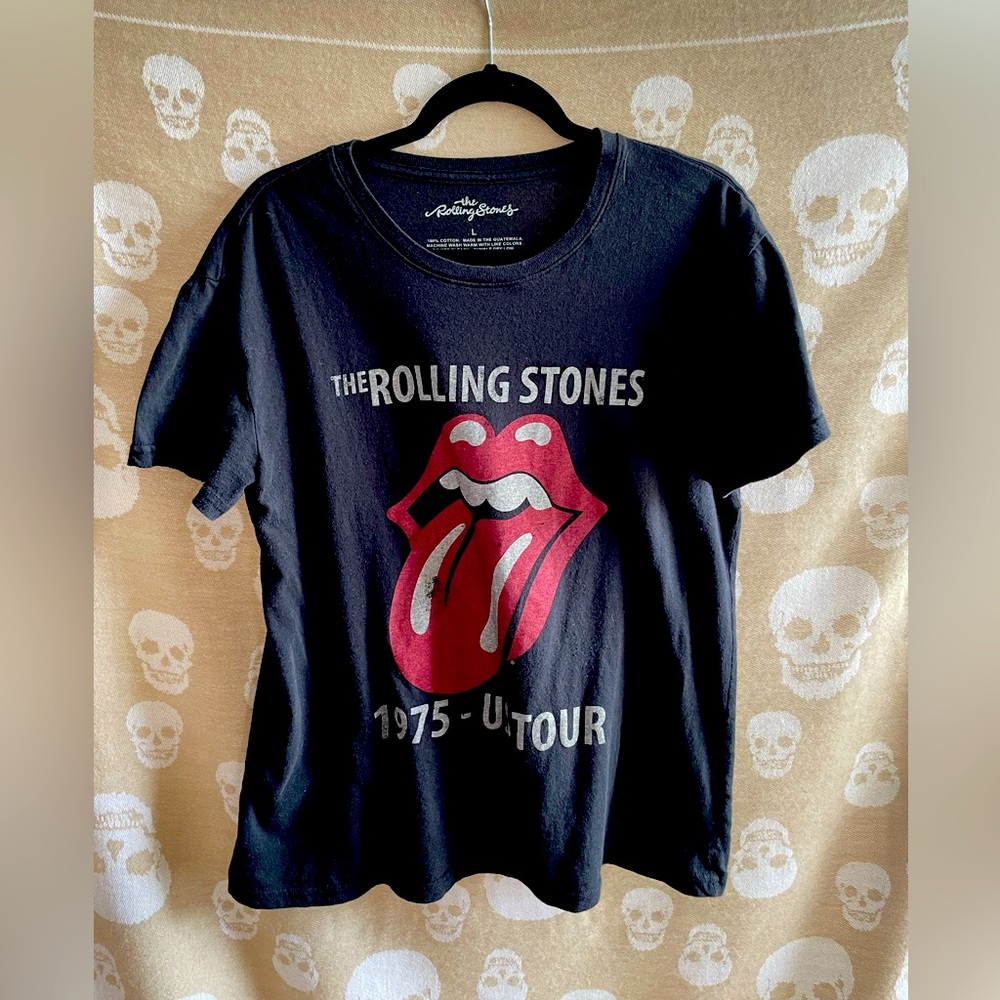LARGE BLACK ROLLING STONES TSHIRT